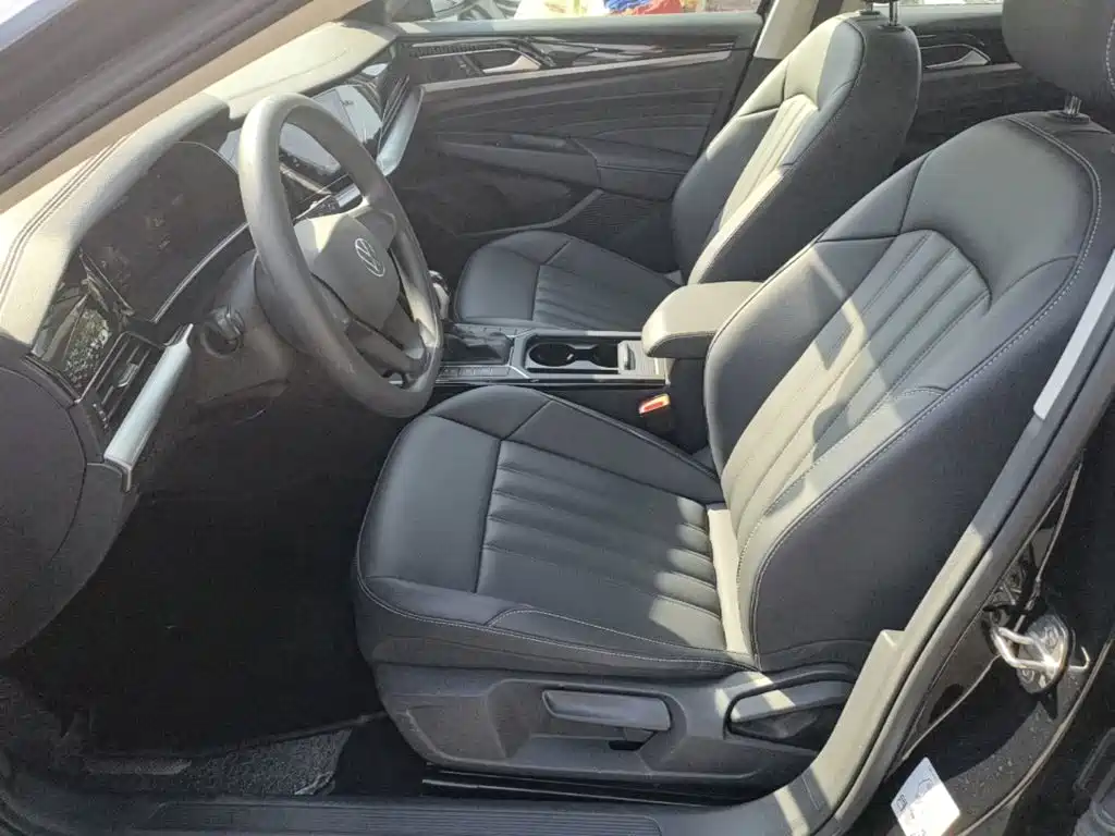 Volkswagen Passat — фото 15