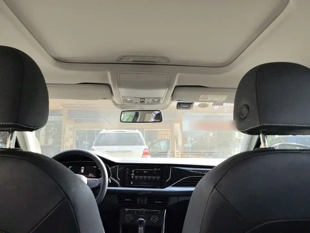 Volkswagen Passat — фото 18