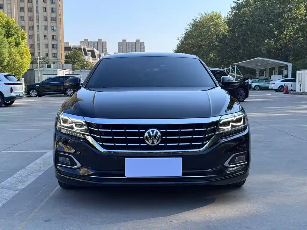 Volkswagen Passat — фото 2