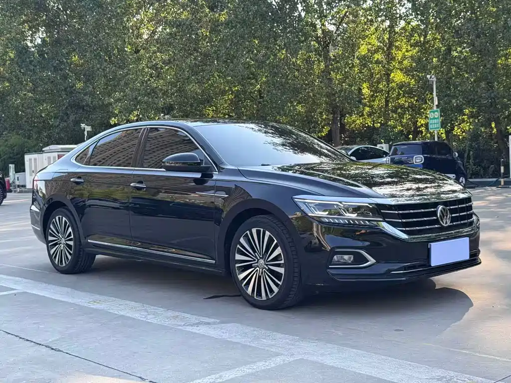 Volkswagen Passat — фото 3