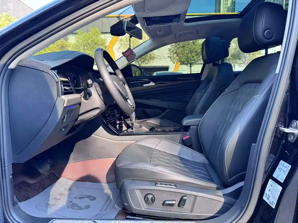 Volkswagen Passat — фото 4
