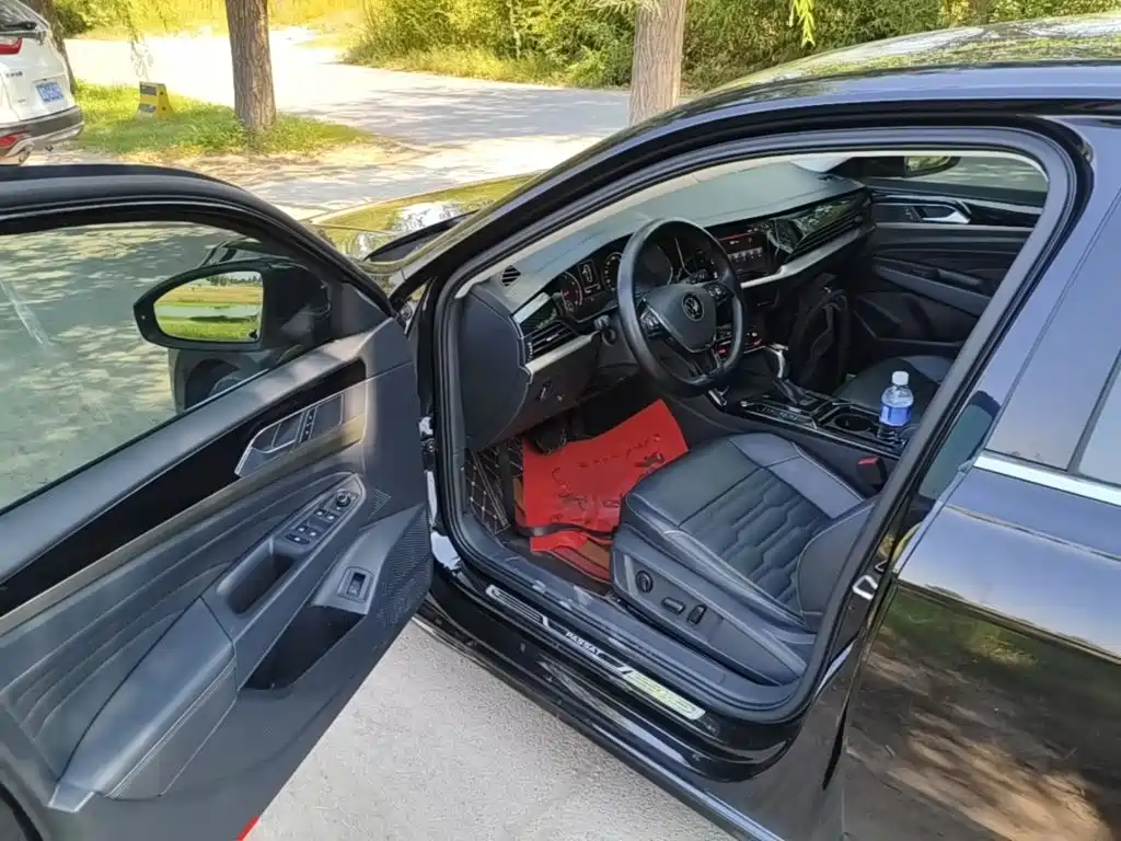 Volkswagen Passat — фото 16