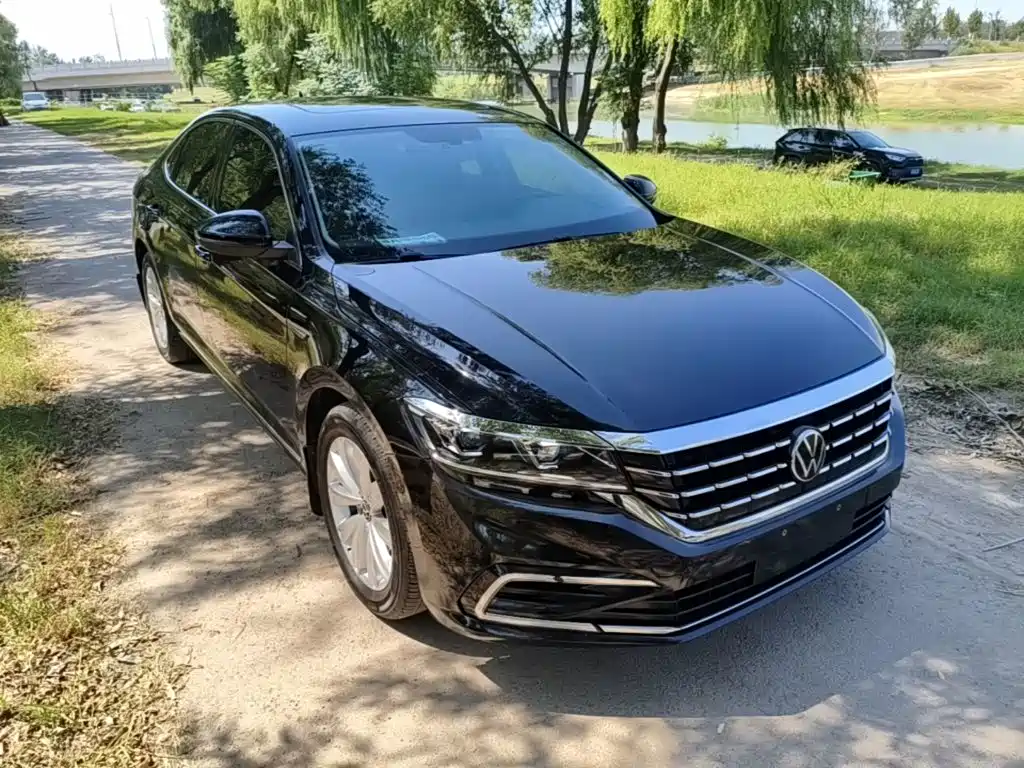 Volkswagen Passat — фото 4