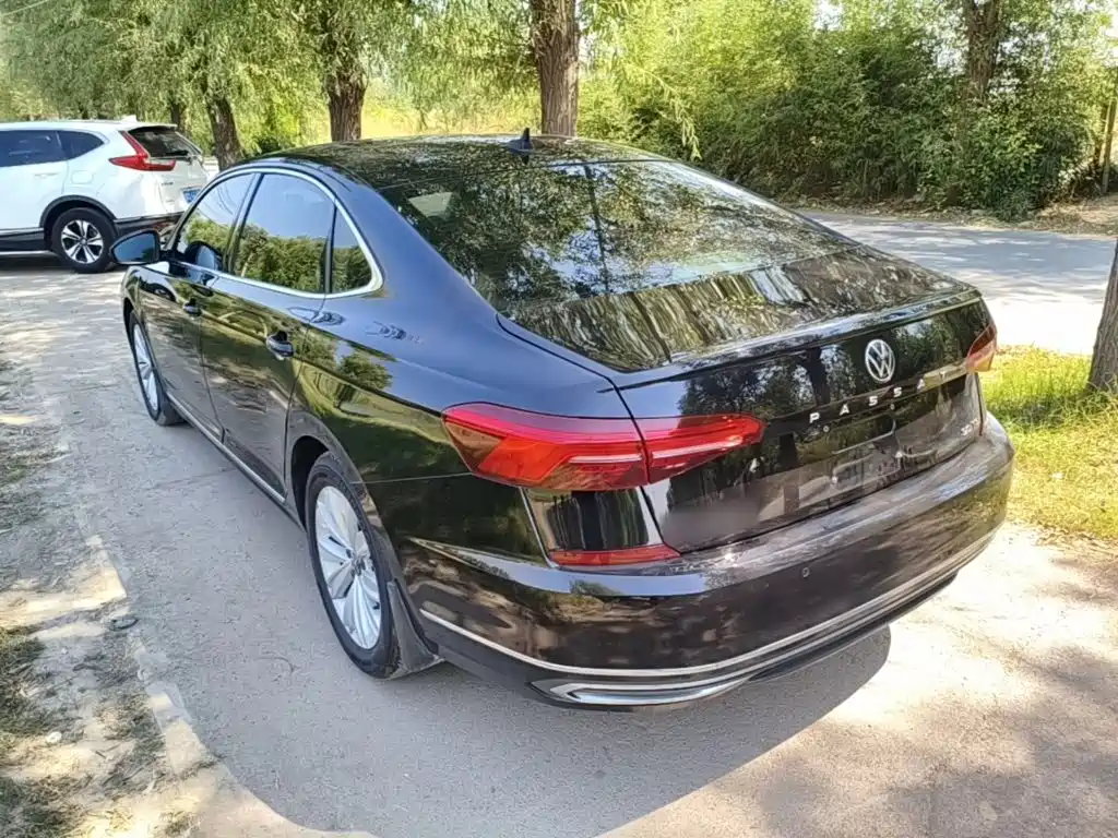 Volkswagen Passat — фото 5