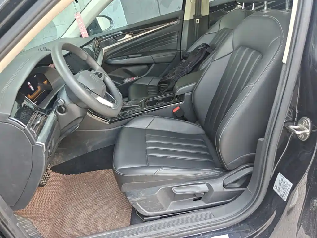 Volkswagen Passat — фото 15