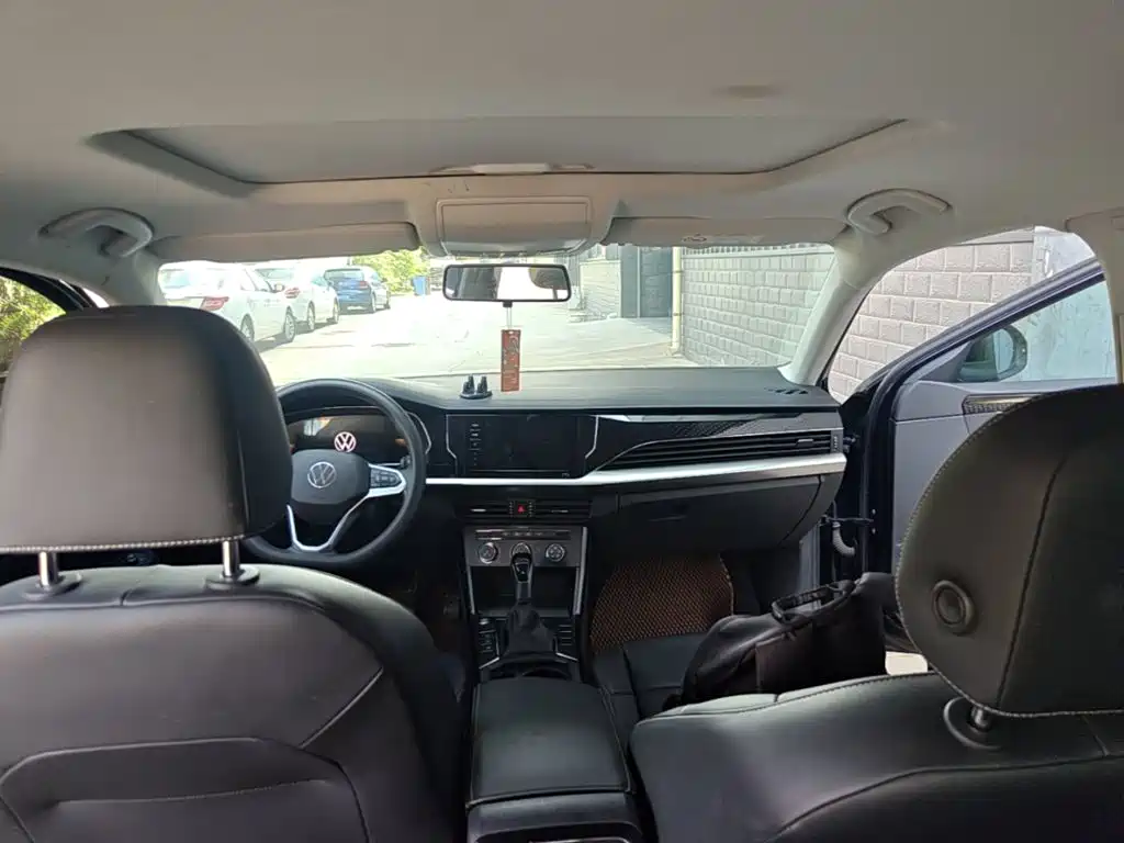 Volkswagen Passat — фото 18