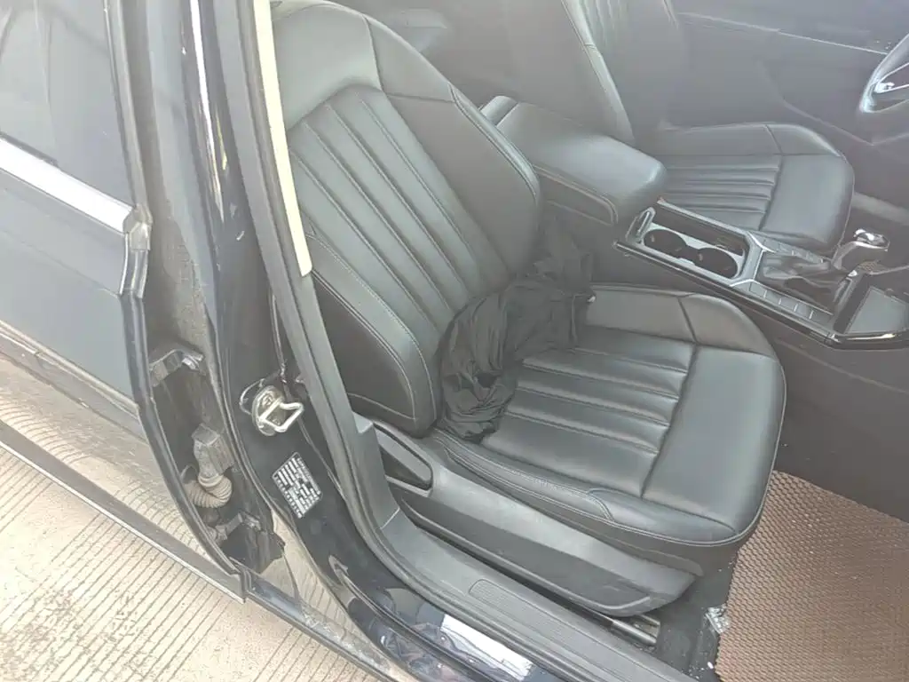 Volkswagen Passat — фото 25
