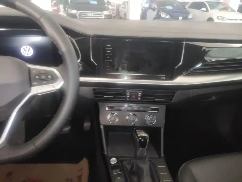 Volkswagen Passat — фото 13
