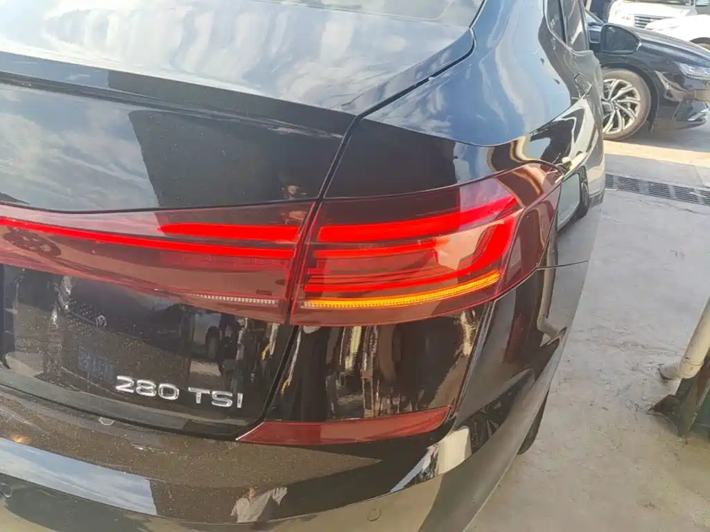 Volkswagen Passat — фото 8