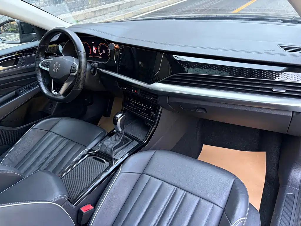 Volkswagen Passat — фото 14