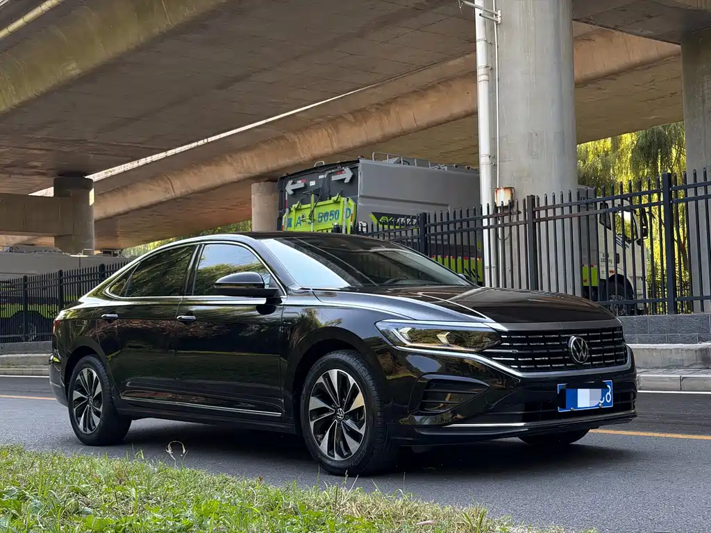 Volkswagen Passat — фото 3