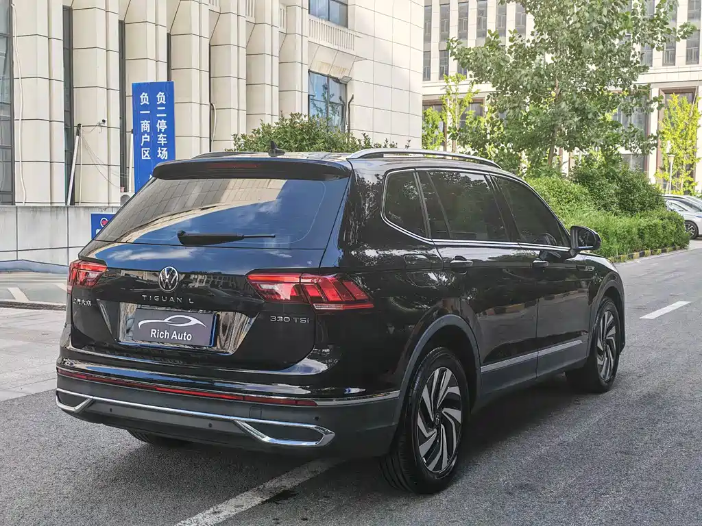 Volkswagen Tiguan L — фото 4