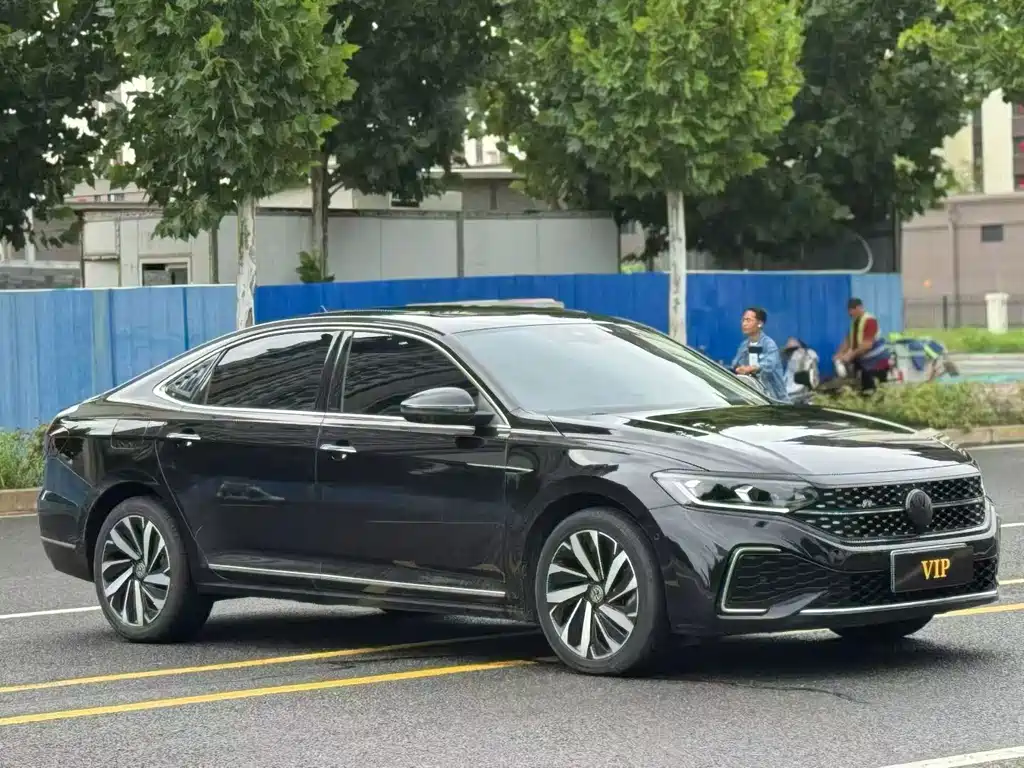 Volkswagen Passat — фото 3