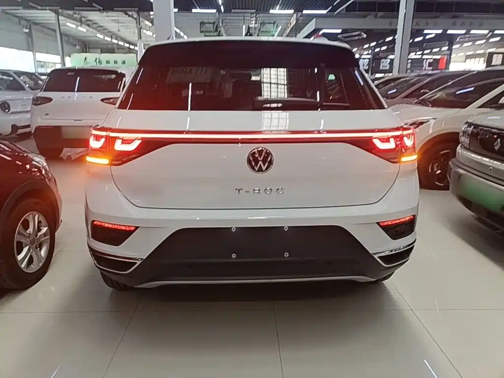 Volkswagen T-Roc — фото 6