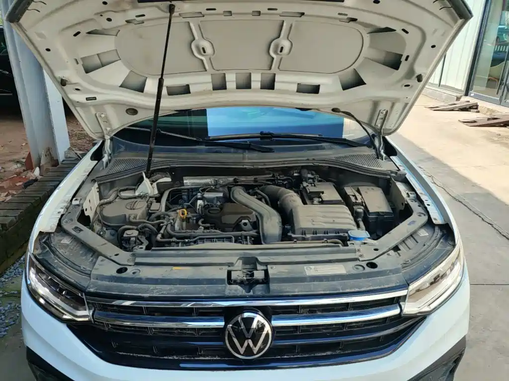 Volkswagen Tiguan L — фото 20