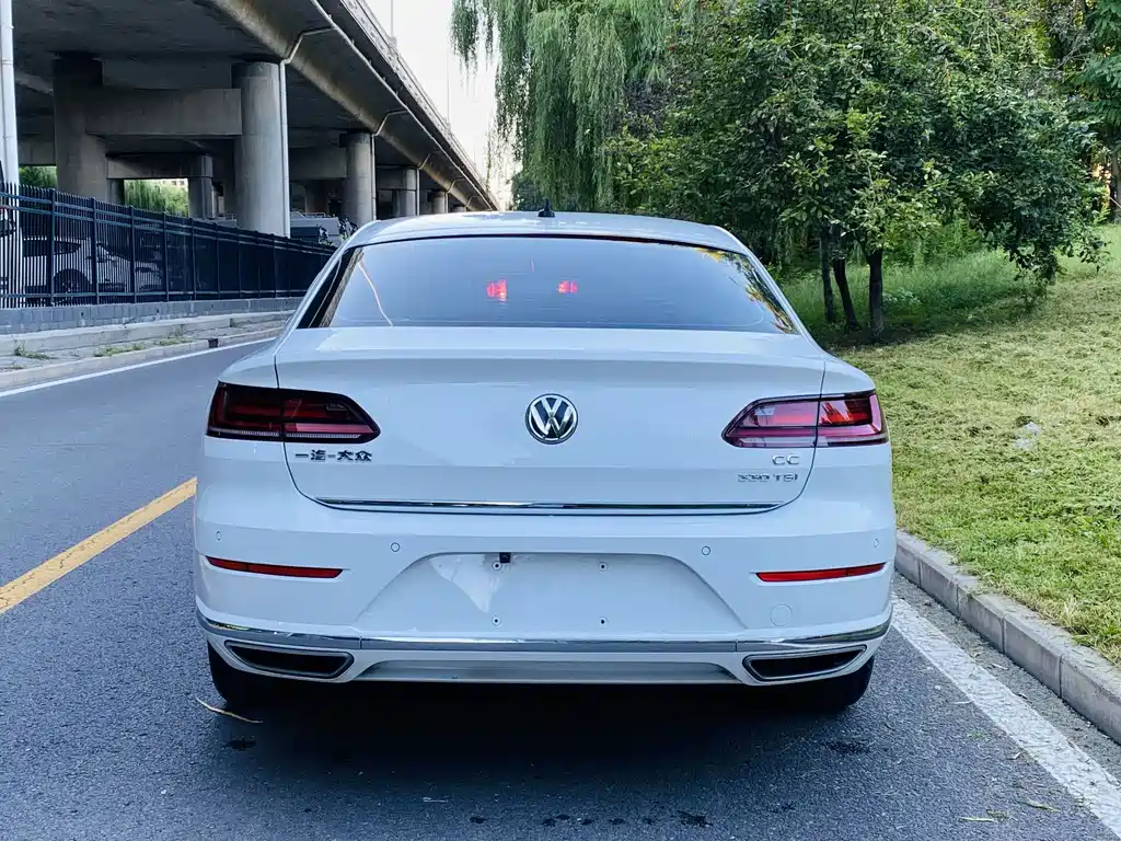 Volkswagen CC — фото 14