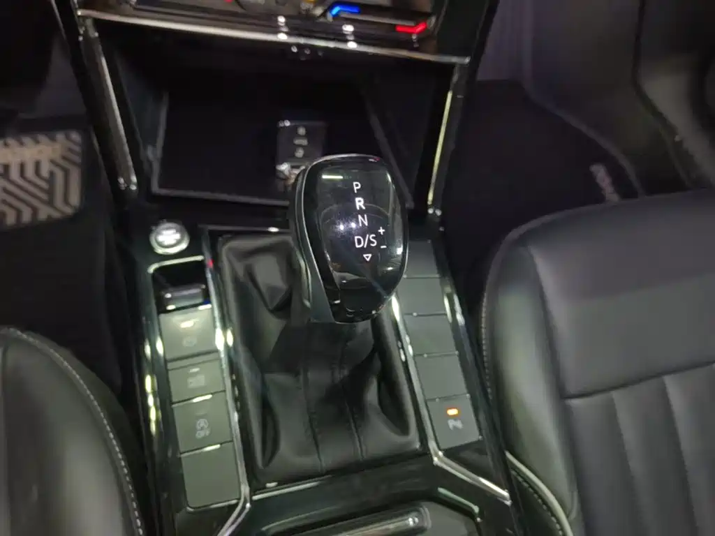Volkswagen Passat — фото 14