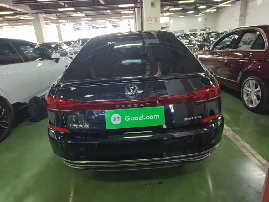 Volkswagen Passat — фото 6