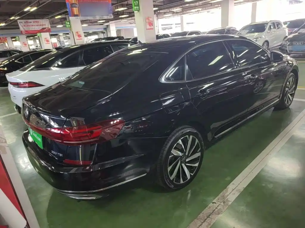 Volkswagen Passat — фото 7
