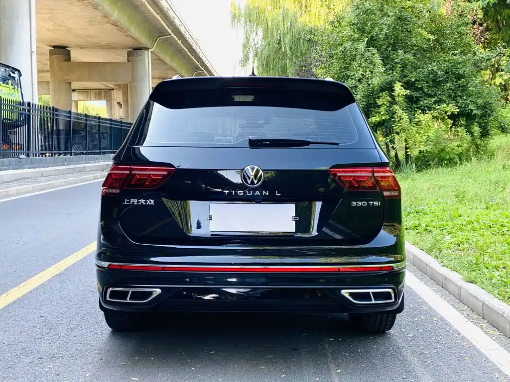Volkswagen Tiguan L — фото 15