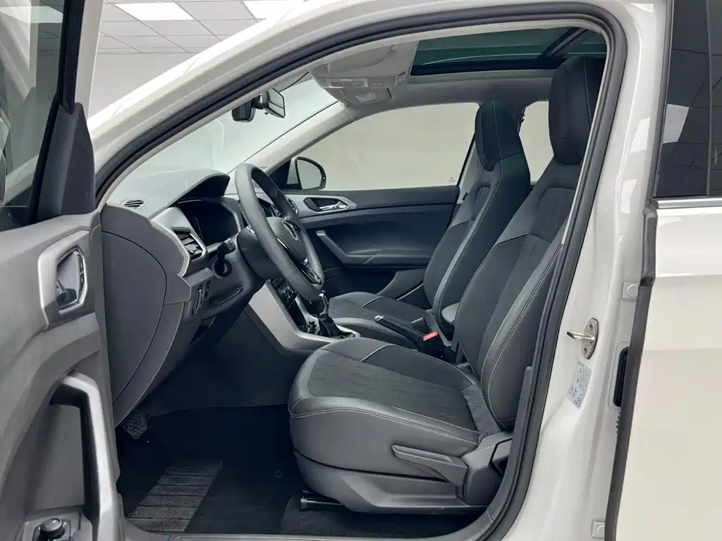 Volkswagen T-Cross — фото 6