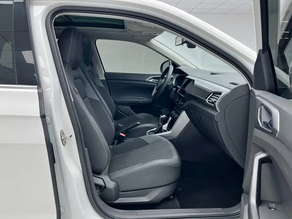 Volkswagen T-Cross — фото 7