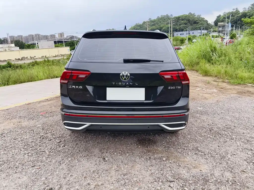 Volkswagen Tiguan L — фото 9