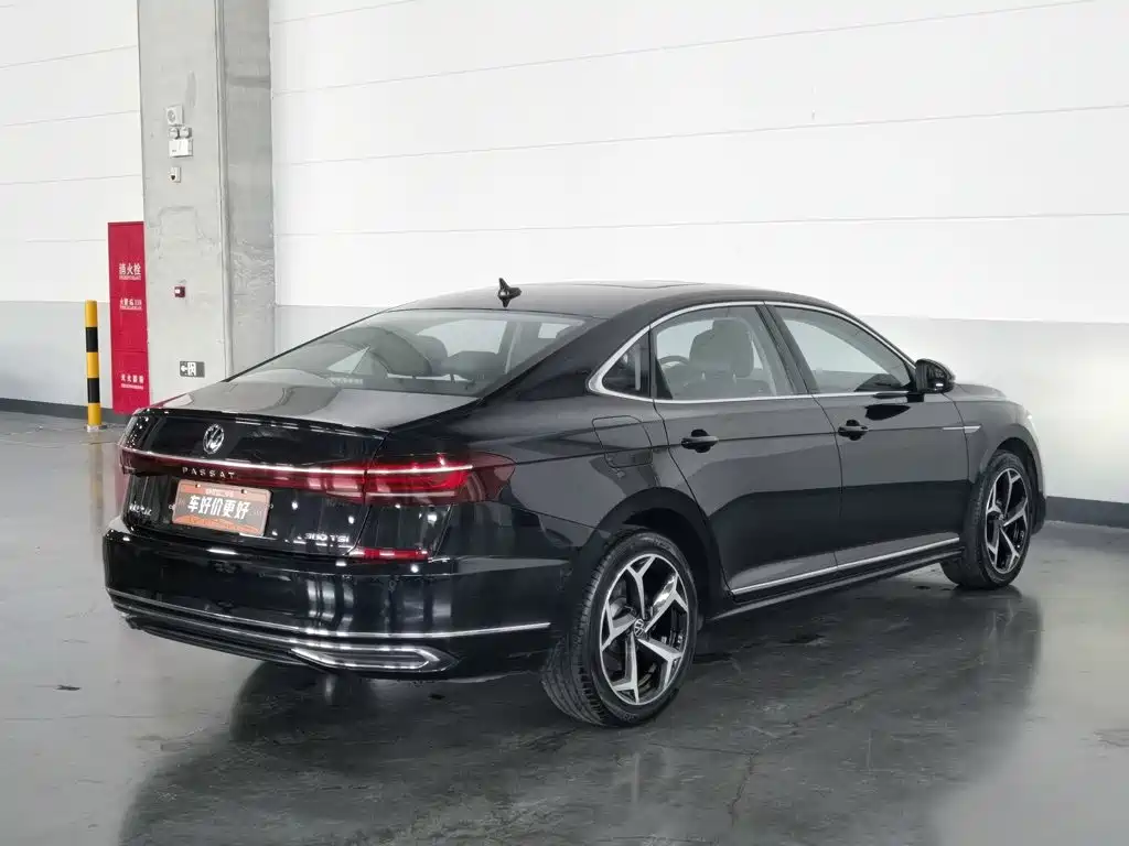 Volkswagen Passat — фото 2