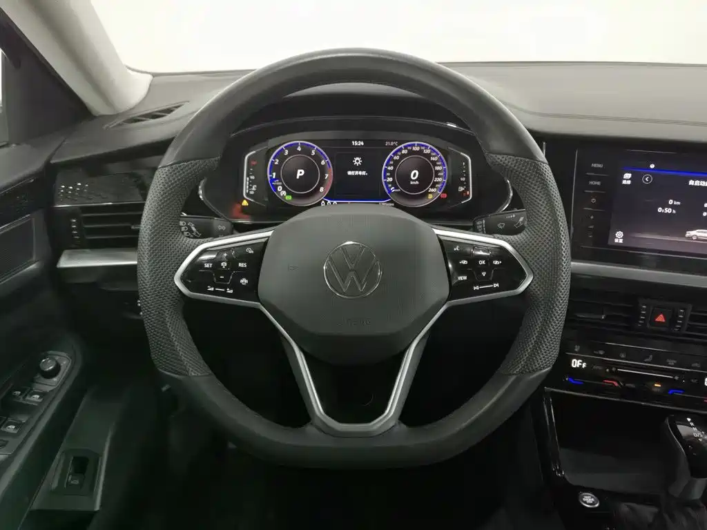 Volkswagen Passat — фото 11