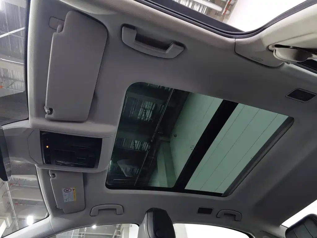 Volkswagen Passat — фото 14