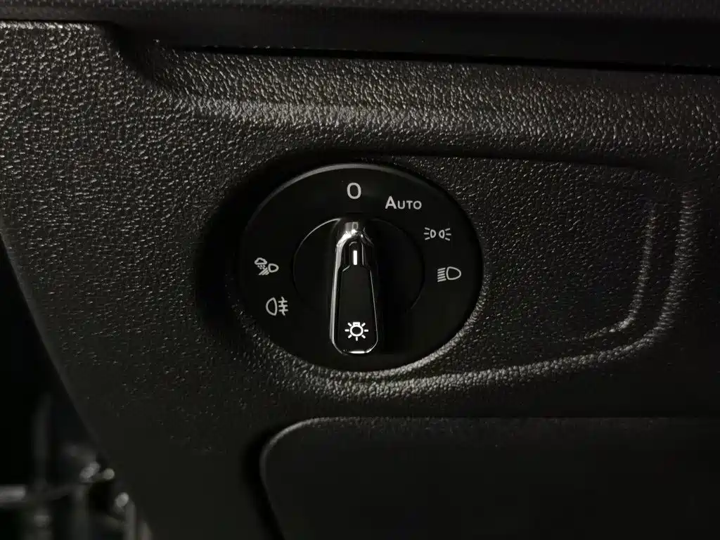 Volkswagen Passat — фото 21