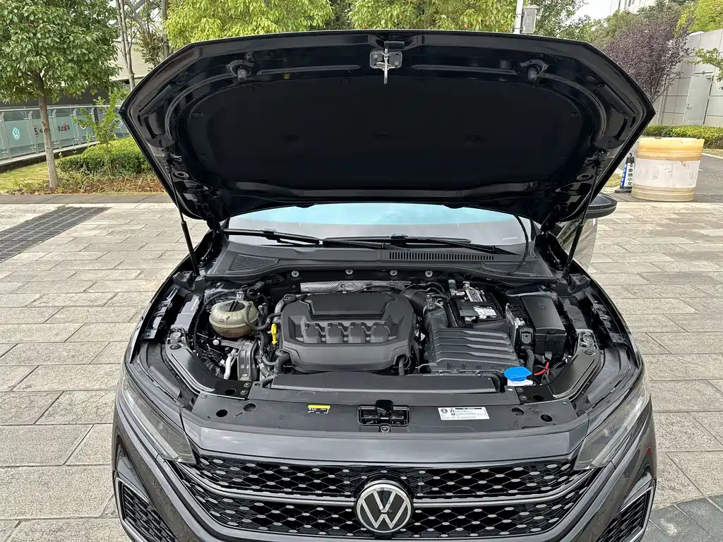 Volkswagen Passat — фото 26