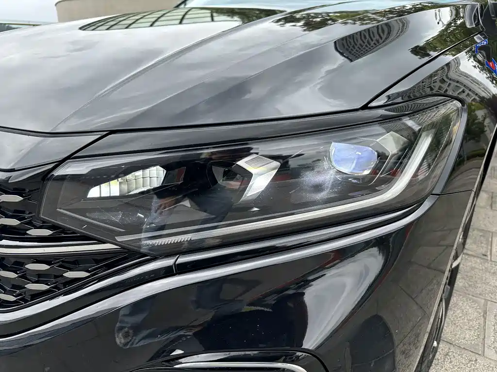 Volkswagen Passat — фото 32