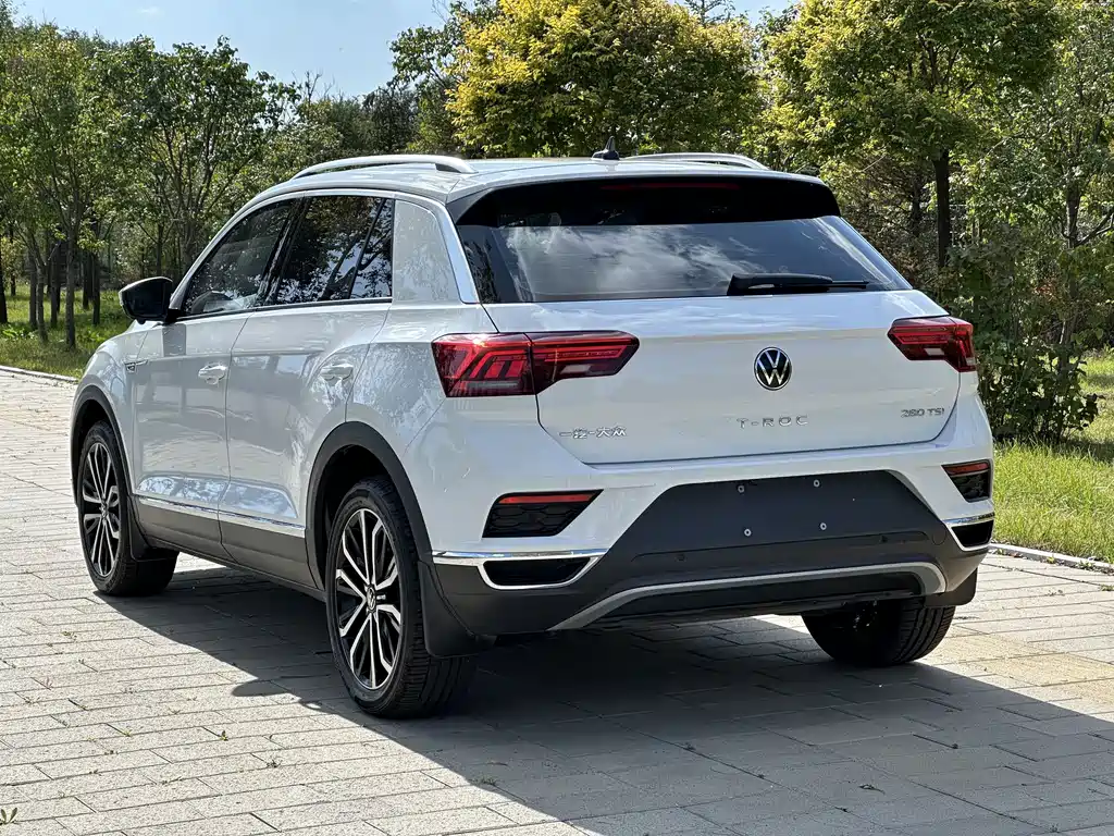 Volkswagen T-Roc — фото 5