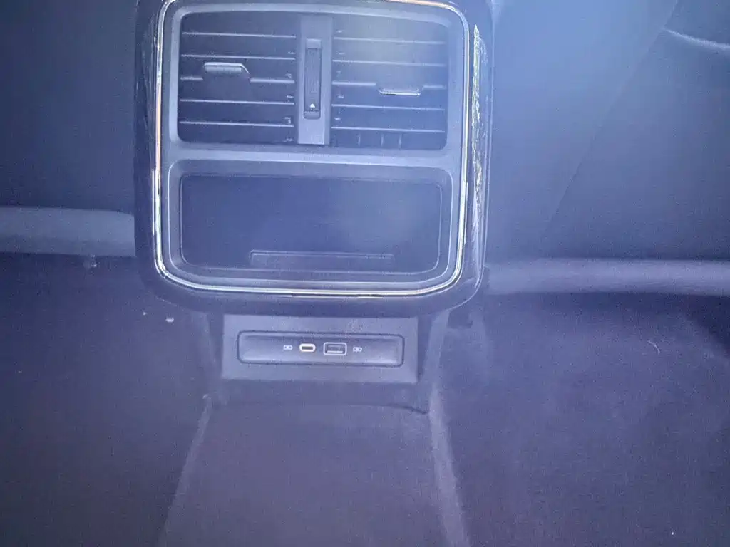 Volkswagen Passat — фото 14