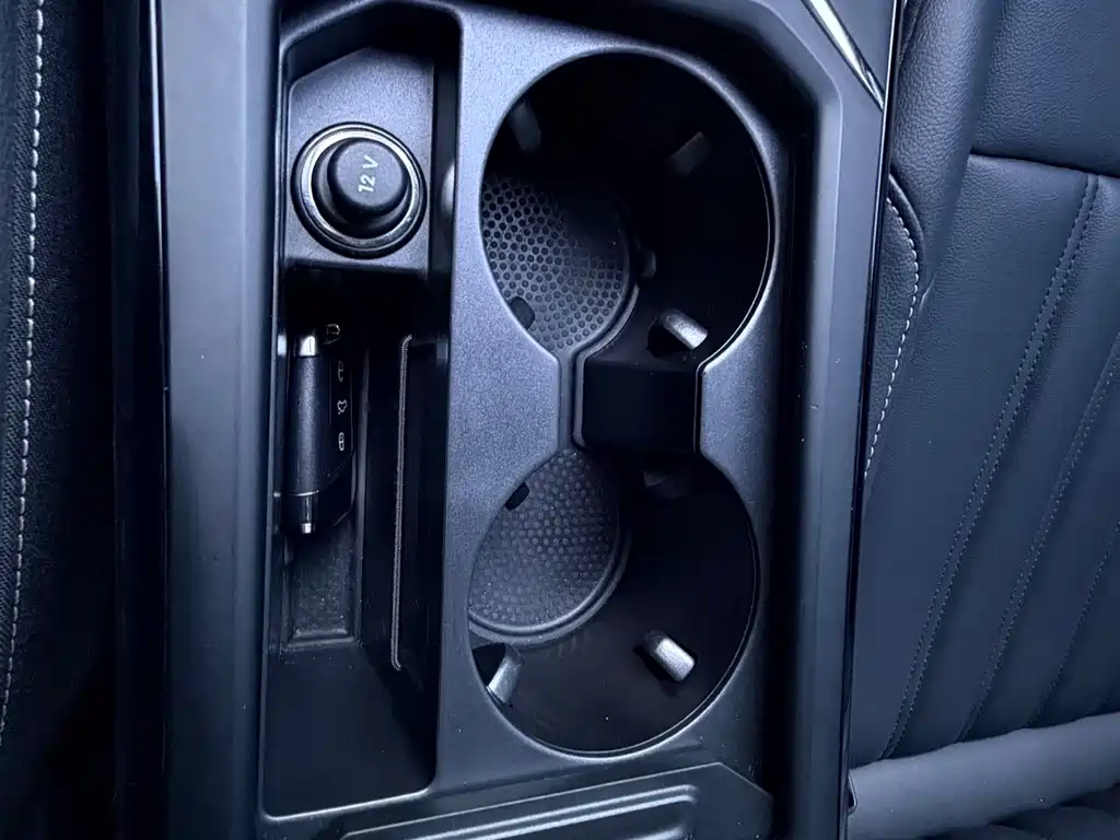 Volkswagen Passat — фото 17