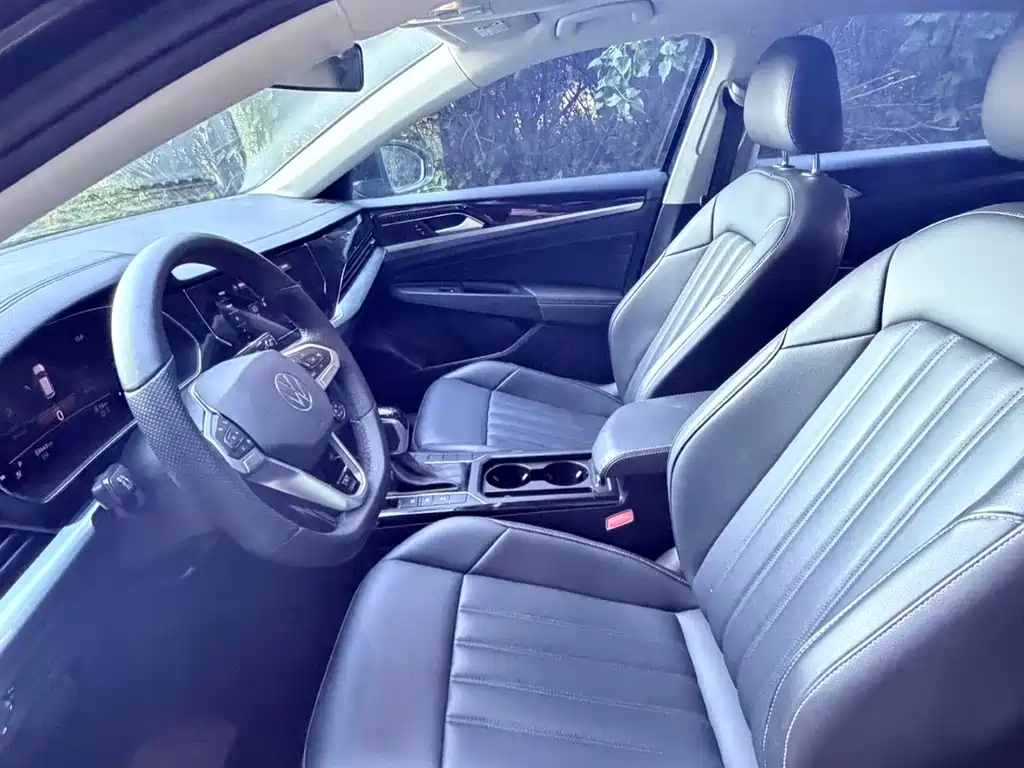 Volkswagen Passat — фото 10