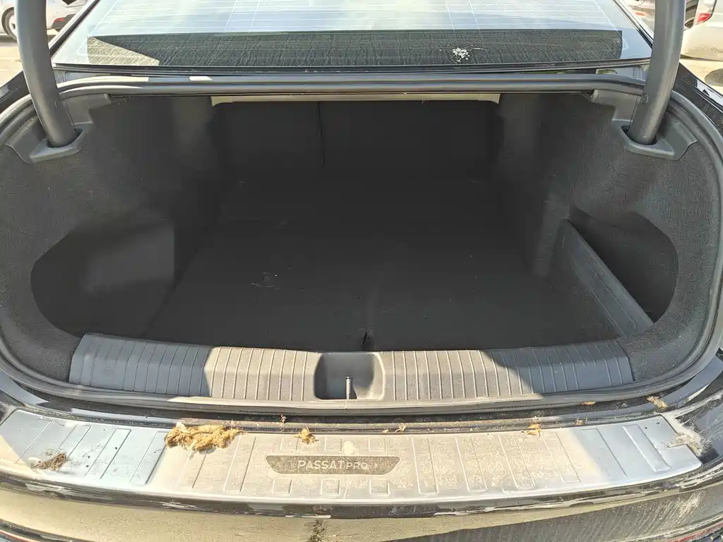 Volkswagen Passat — фото 13