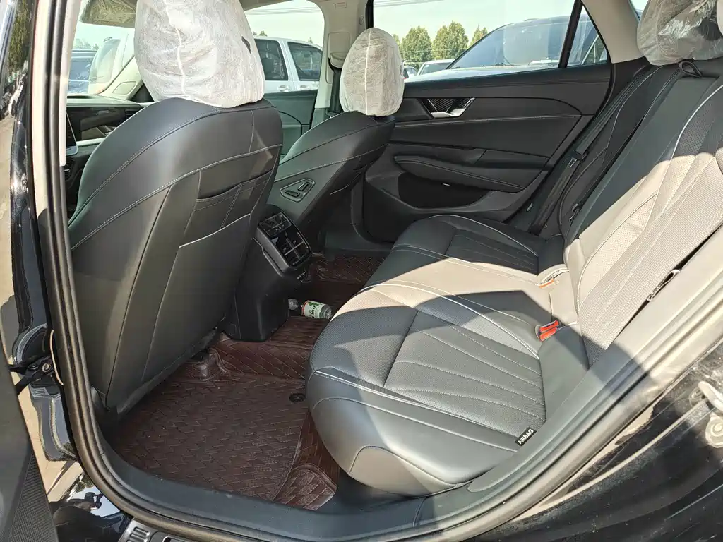 Volkswagen Passat — фото 10