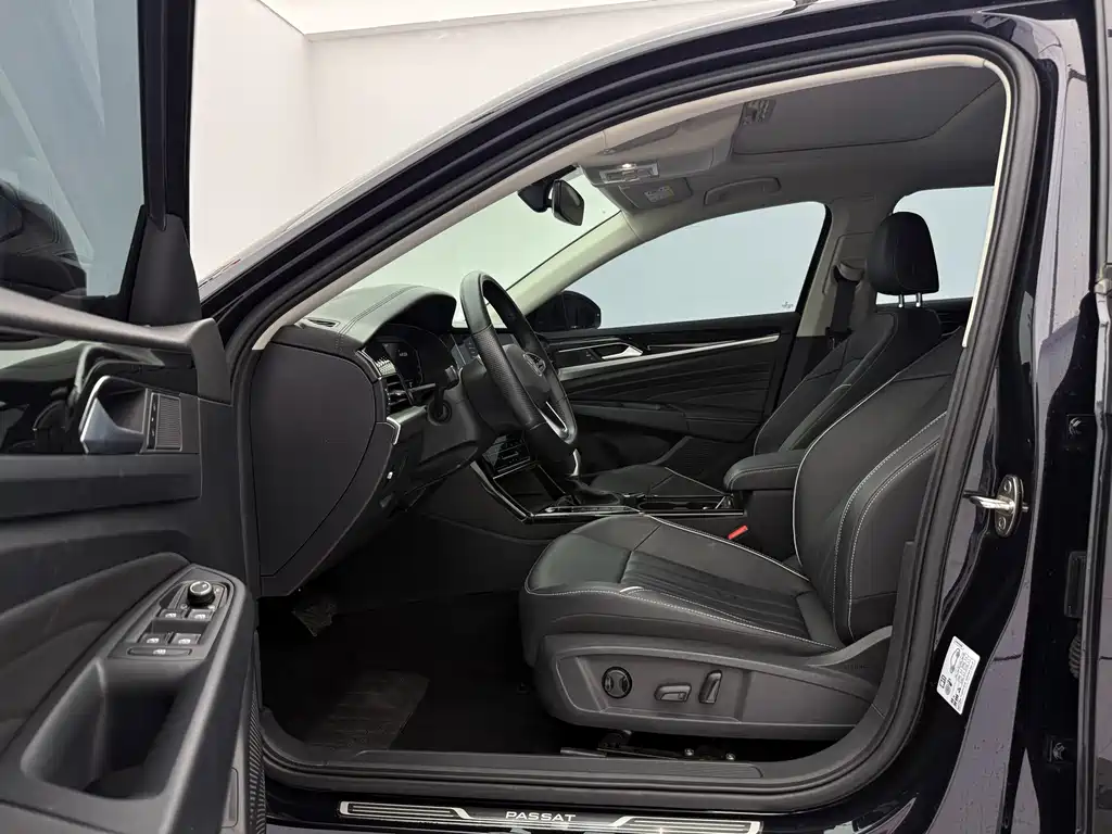 Volkswagen Passat — фото 19