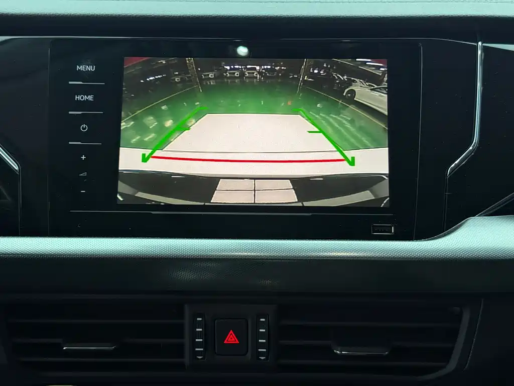 Volkswagen Passat — фото 24