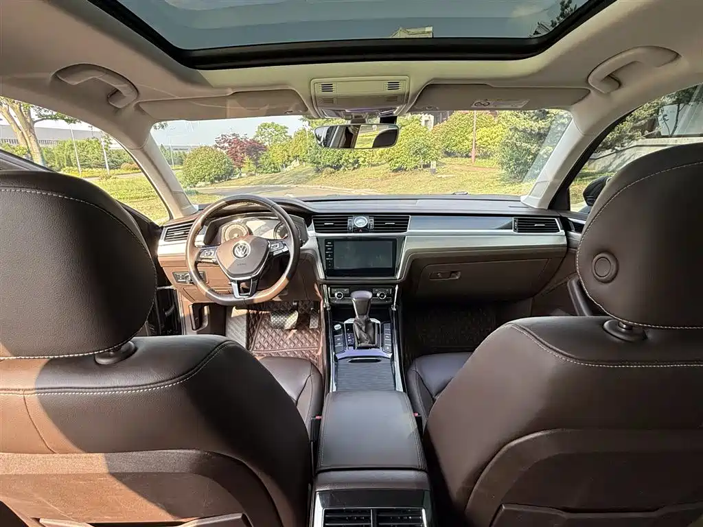 Volkswagen Phideon — фото 7