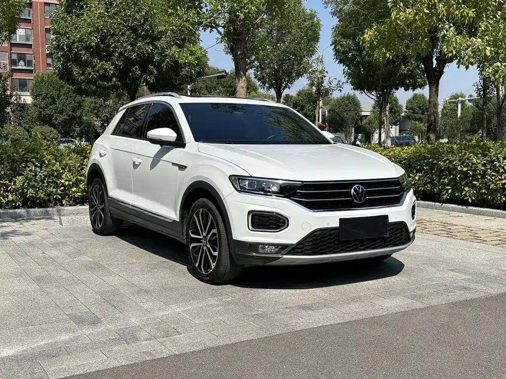 Volkswagen T-Roc — фото 3