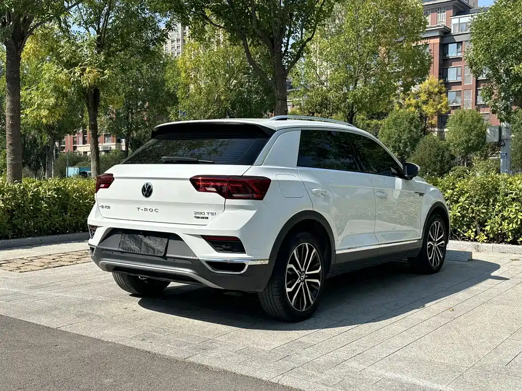Volkswagen T-Roc — фото 4