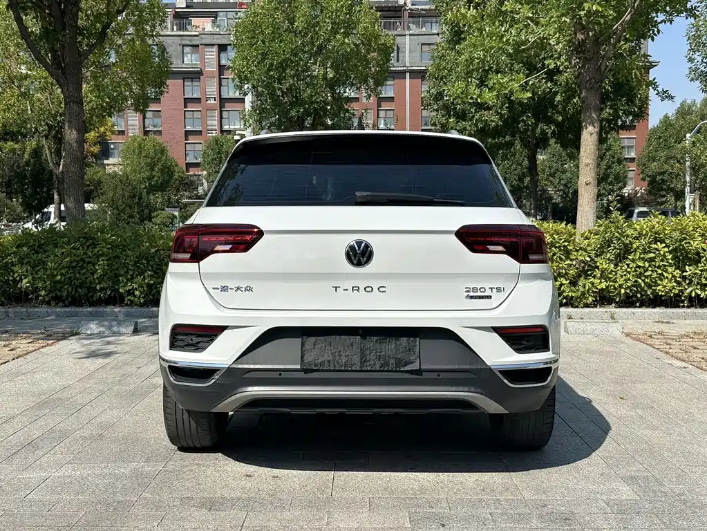 Volkswagen T-Roc — фото 5