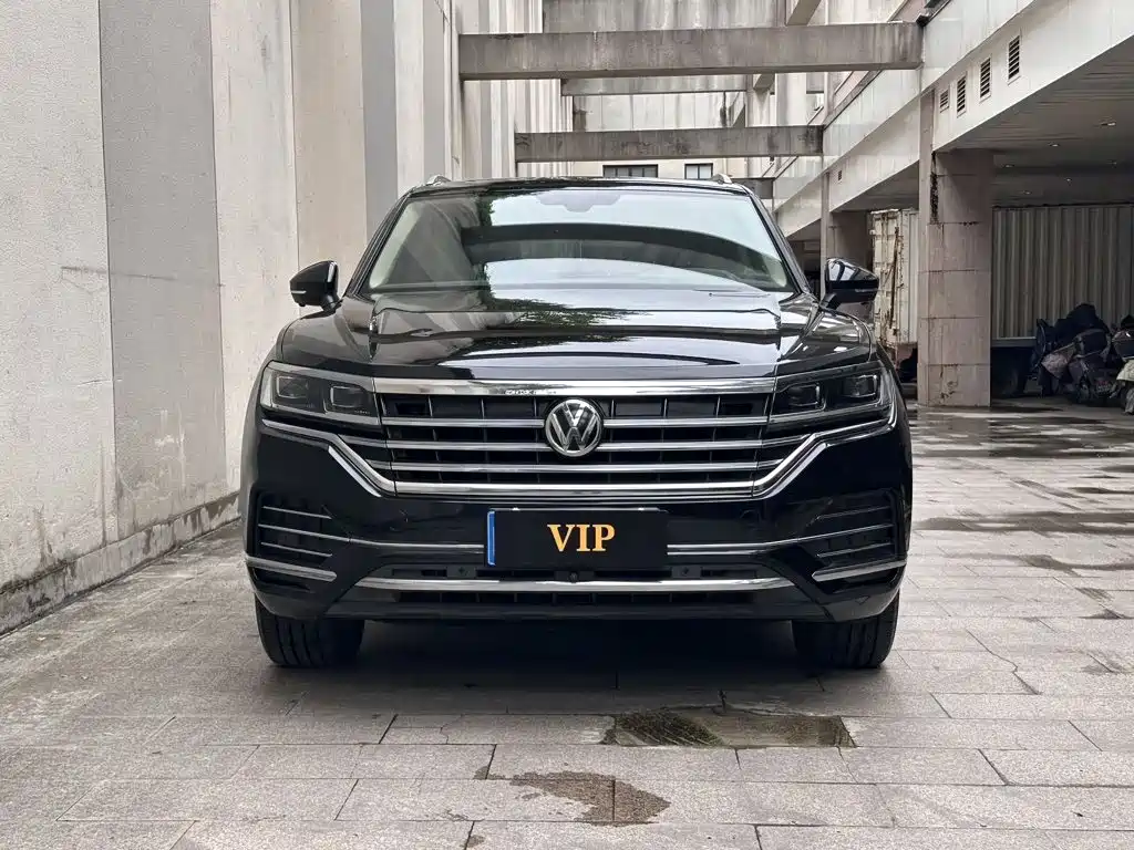 Volkswagen Touareg — фото 2