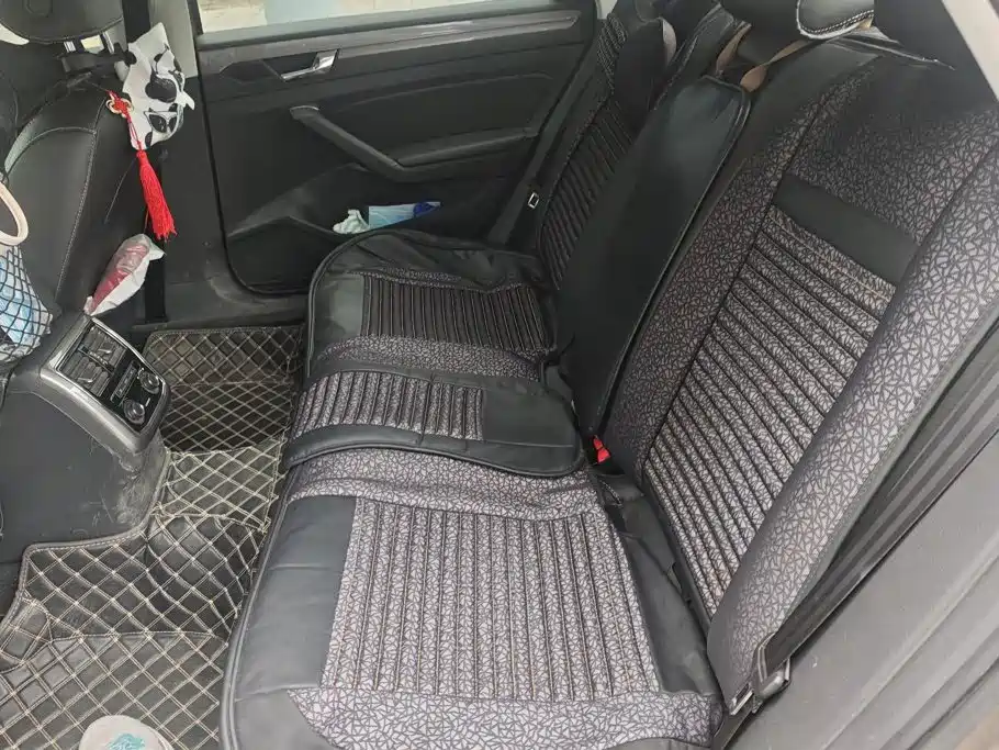 Volkswagen Passat — фото 11