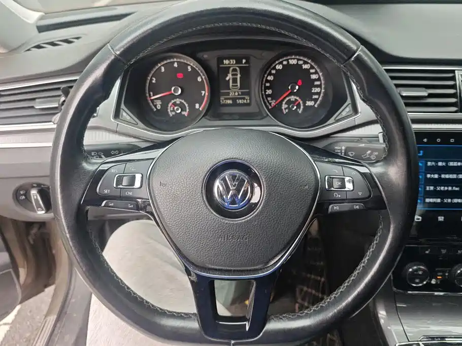 Volkswagen Passat — фото 15