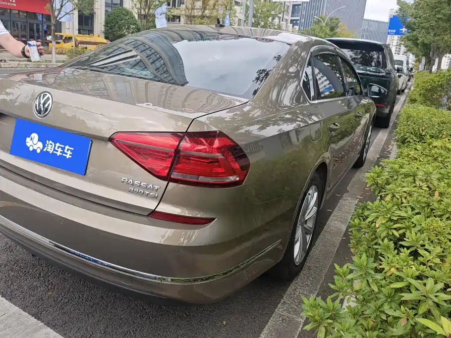 Volkswagen Passat — фото 3