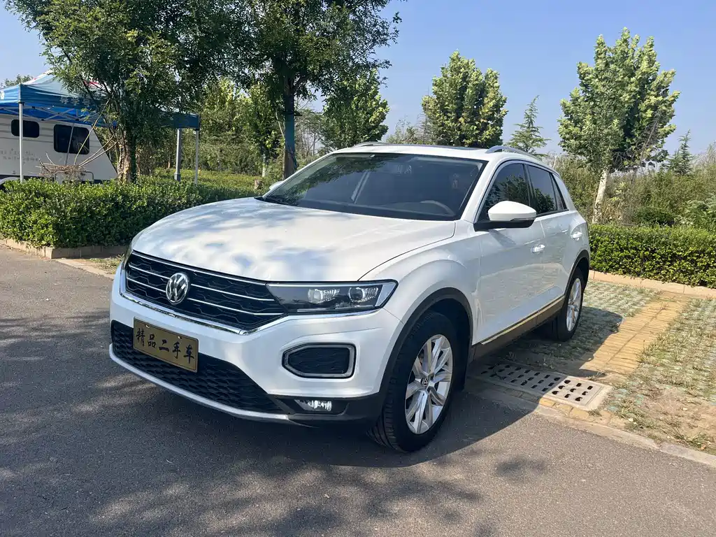 Volkswagen T-Roc — фото 2